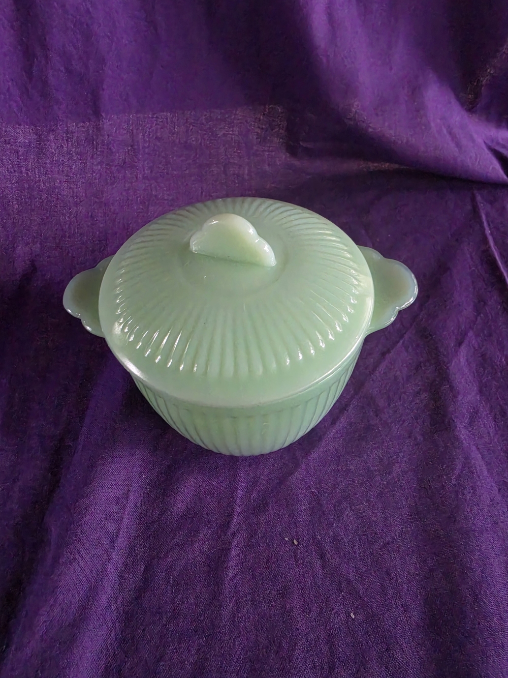 Vintage Jadeite Fire King Sugar Bowl With Lid - Picture 2 of 4